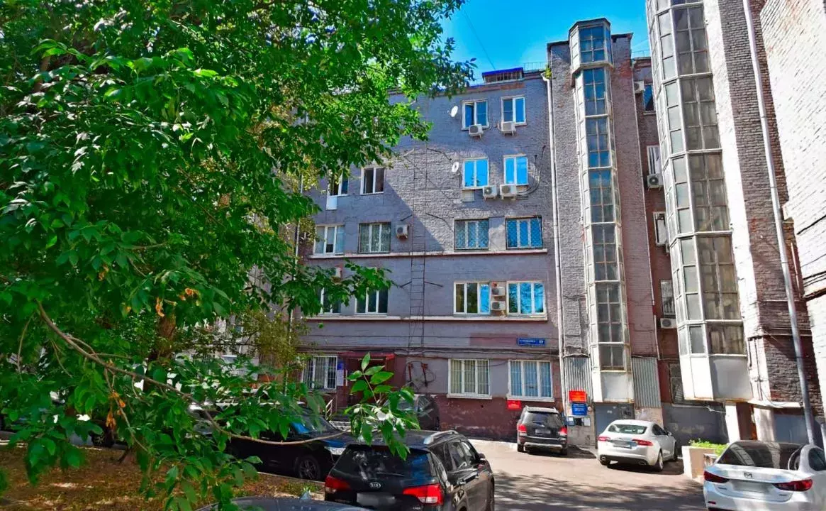 Продам квартиру в Москве по адресу улица Стромынка, 19к2, площадь 263 квм Недвижимость Москва (Россия) м