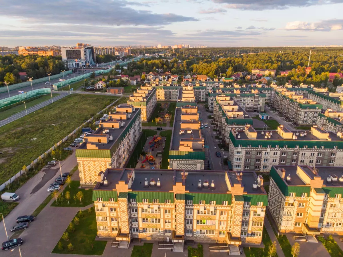 Продам квартиру в Солманово по адресу , 83, площадь 305 квм Недвижимость Московская  область (Россия)  Запроектированы однокомнатные, двухкомнатные и трехкомнатные квартиры, площадью от 28 до 89 кв