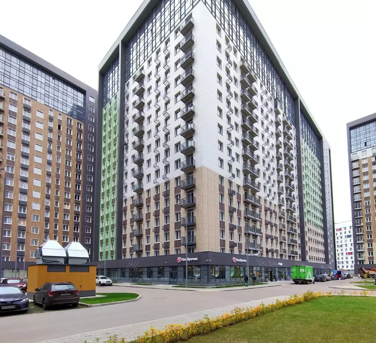 Продам квартиру в Москве по адресу Берёзовая аллея, 19к4, площадь 242 квм Недвижимость Москва (Россия)  Проект включает в себя пять 18-ти этажных жилых домов