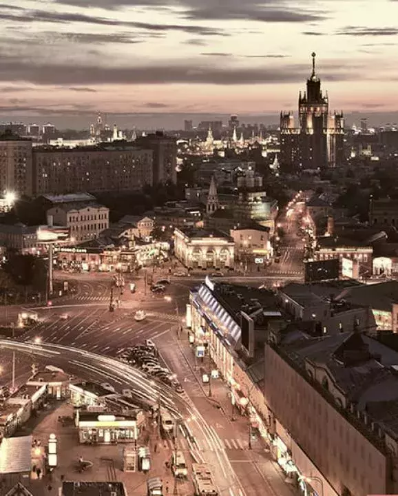 Продам квартиру в Москве по адресу Нижегородская улица, 32с15, площадь 2395 квм Недвижимость Москва (Россия)  Это монолитное восьмиэтажное здание