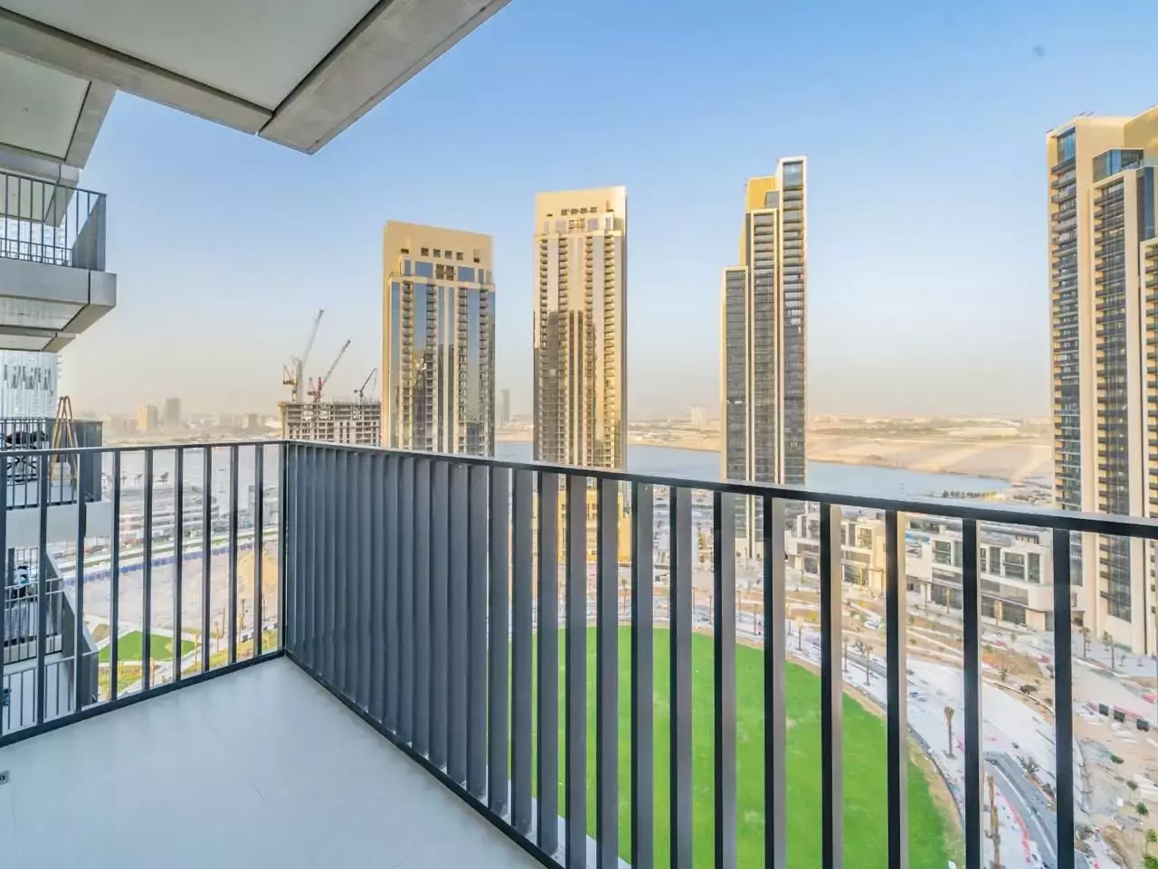 Mieszkanie 2 pokoi 73 m² Dubaj, Emiraty Arabskie