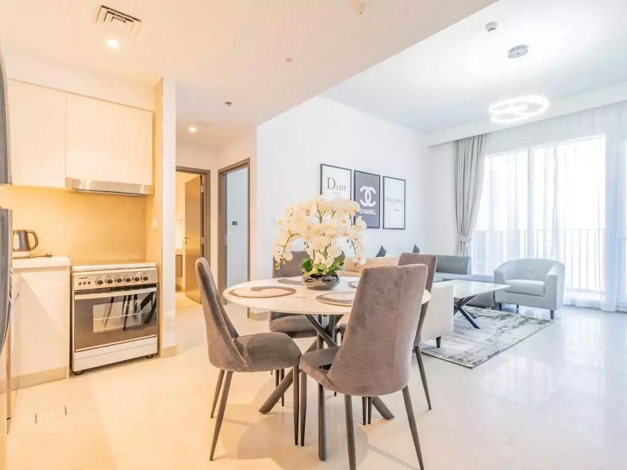 Mieszkanie 2 pokoi 73 m² Dubaj, Emiraty Arabskie